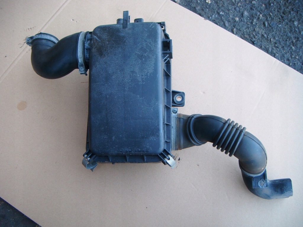 фото №1, Suzuki alto v 98-04 1.0 корпус фильтра воздуха