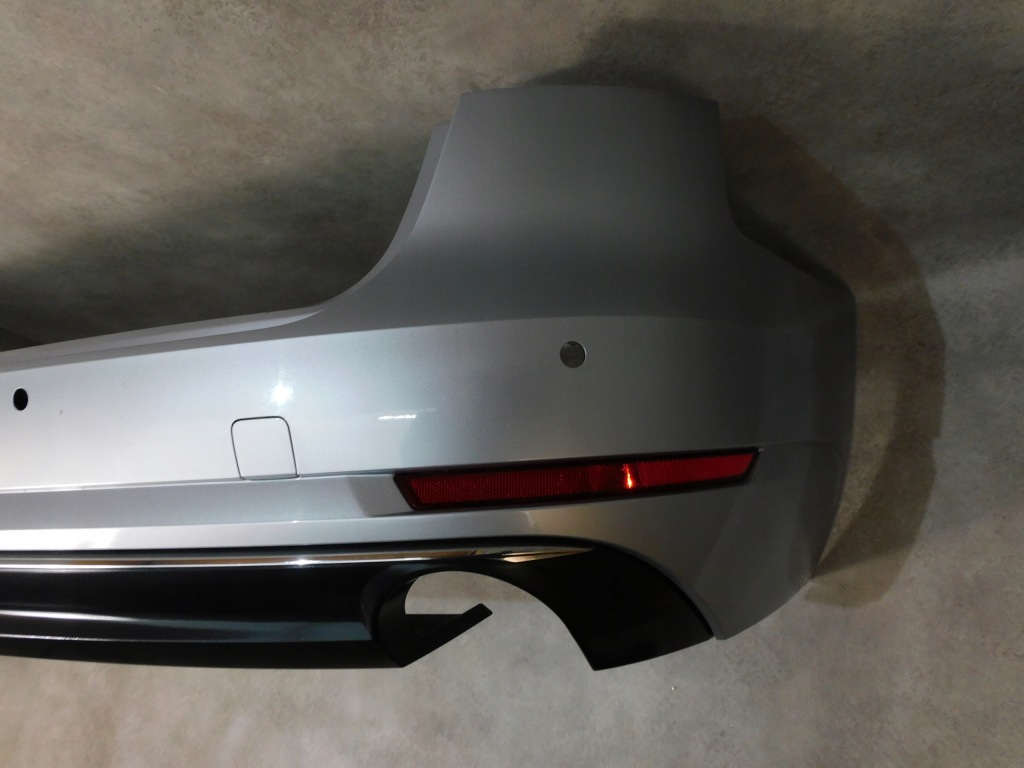 Купити Audi a4 b9 8w9 бампер задня kombi lz7g