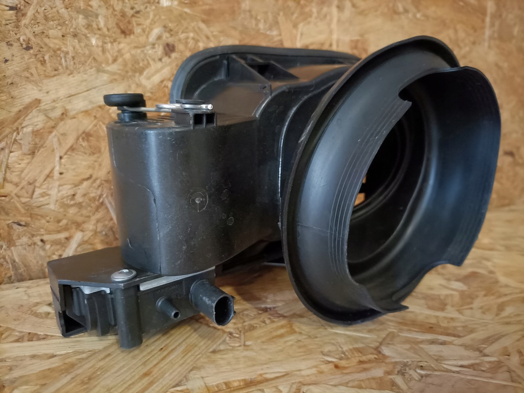 фото №8, Bmw x1 e84 заливная горловина топлива 51172990139