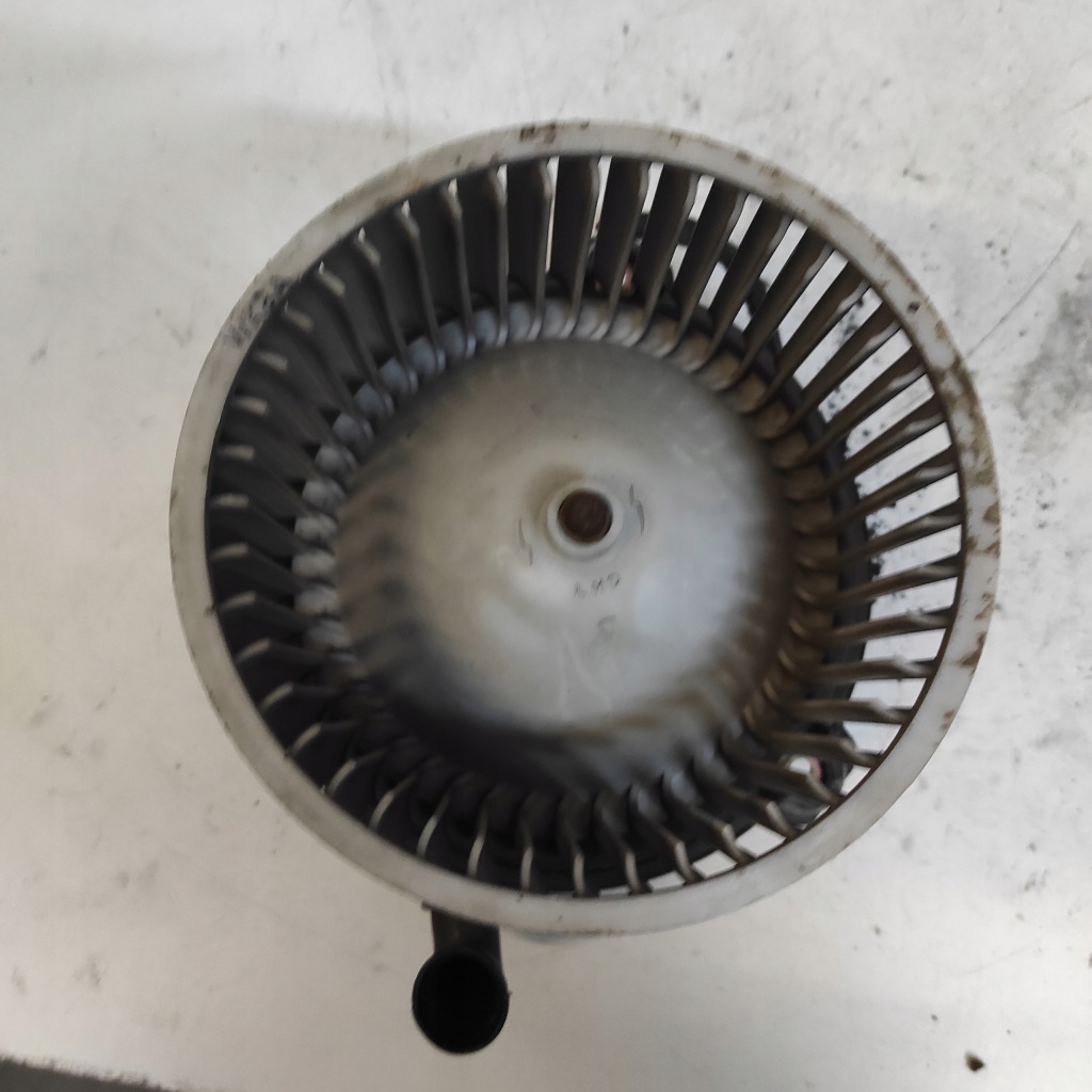 фото №1, Вентилятор обдув воздуходувка 2pin hyundai coupe 97113-2c000 f00s320092