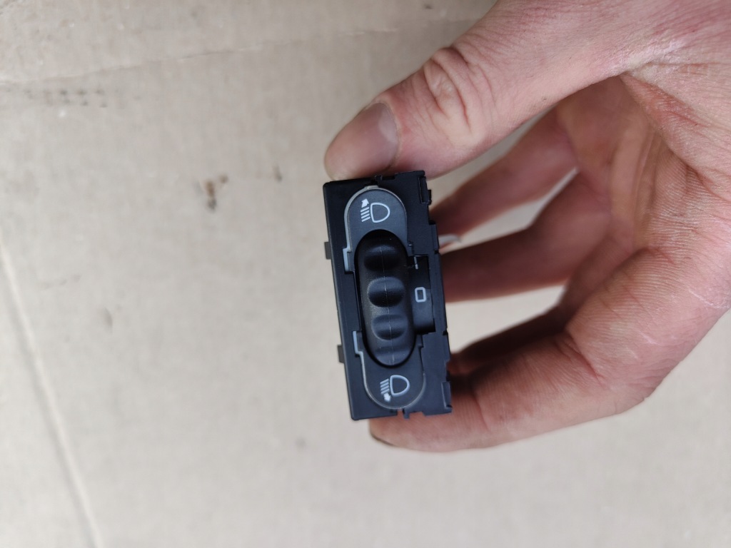 фото №2, Панель регулювання світла renault clio ii 8200060042