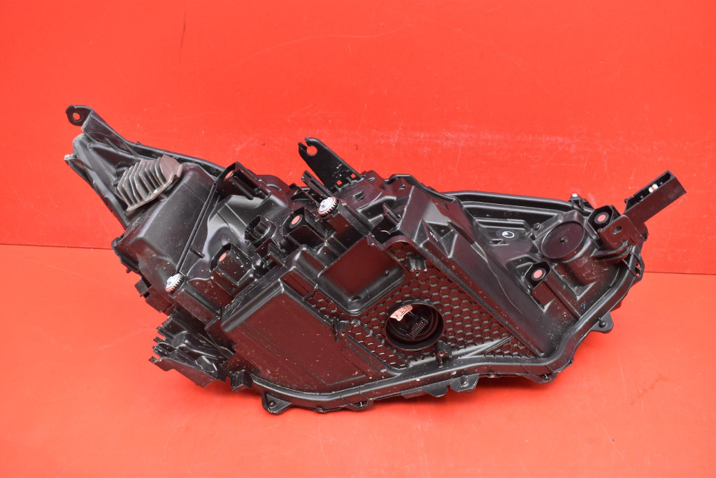 фото №6, Фара левый лампа перед led eu 42-118-42-119 toyota bz4x 22-