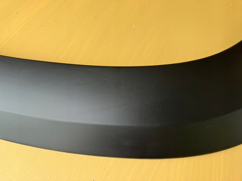 фото №10, Land rover defender 2 ii l663 20r- молдинг крыла правый задняя l8bm-286d02-ab