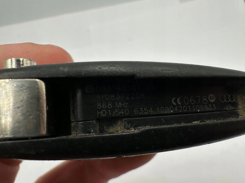 фото №7, Ключ ключ pilot audi a6 c6 s6 c6 868mhz 4f0837220r