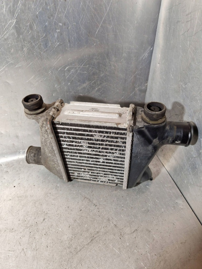 Купити Інтеркулер honda accord 1271003251