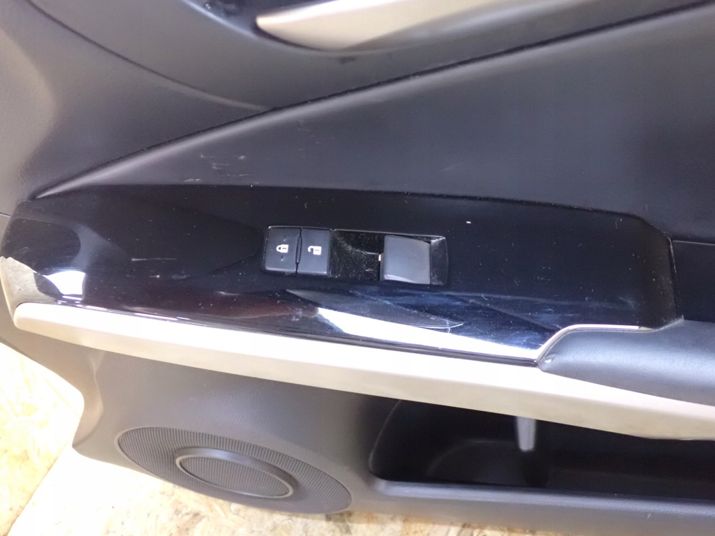 фото №9, Обшивка двері правий перед lexus is iii 200t 300 po lift 2018 europa