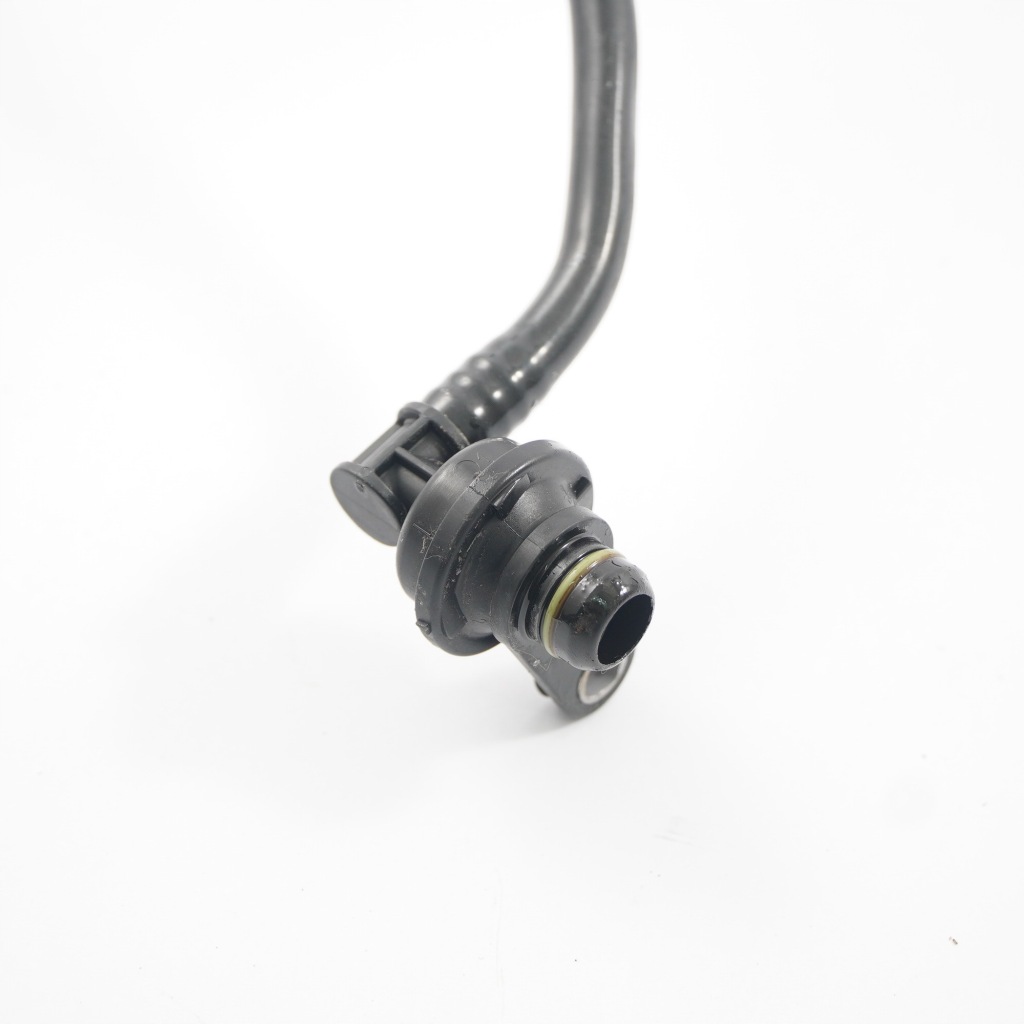 Mercedes w177 a35 m260 шланг вакууму a2600180200 Доставка