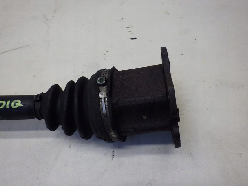 Приводной вал правая автоматическая коробка передач audi a8 d3 3.0 tdi quattro Недорого