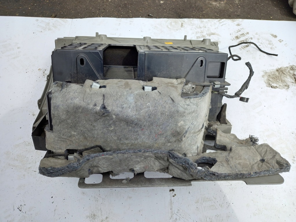 фото №6, Бардачок пасажира audi a8 d3 4e1857096