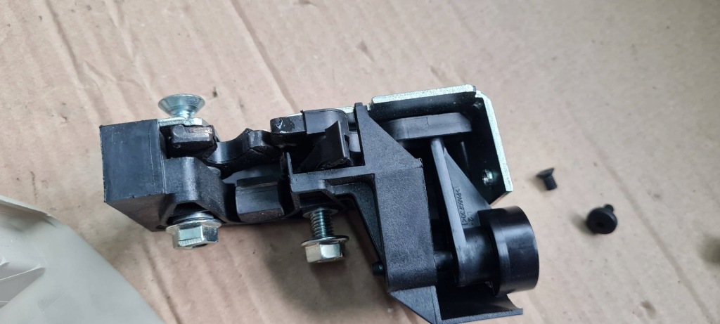 A6 c6 рестайлінг  замок лівий сидіння лівий задній задній спинка 8e0885879 a4 b6 b7 Доставка