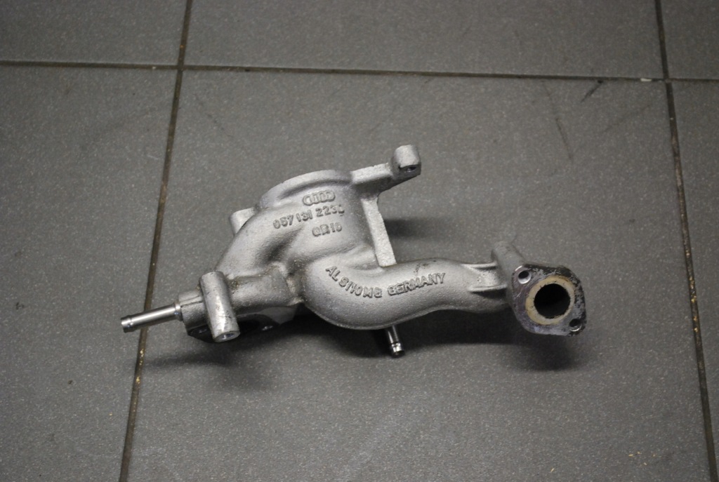 фото №1, Шланг egr audi a8 d3 4.2 tdi 057131223d