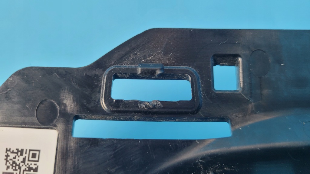 фото №12, Mercedes eqe 350+ 23r кронштейн решётка бампера a2978887300