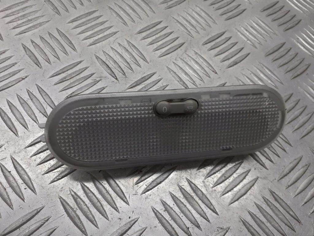 фото №1, Освещение кабины dacia lodgy 1.6 8200074362