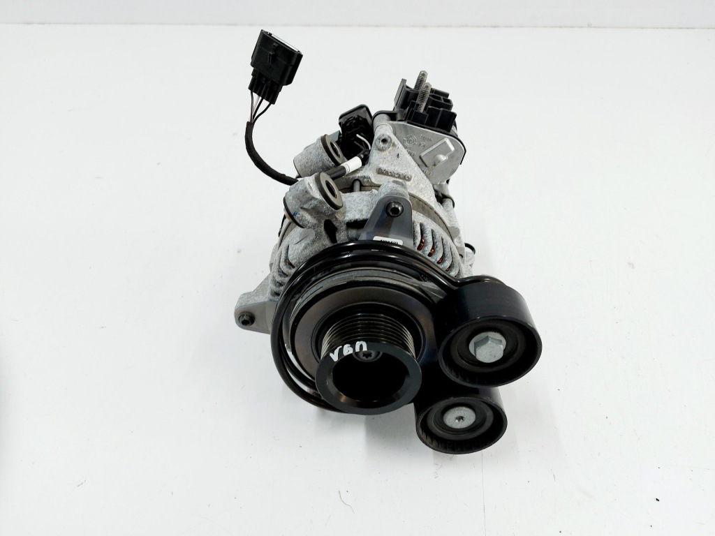 фото №1, Volvo v60 ii 21r. генератор 2.0 d 32301041