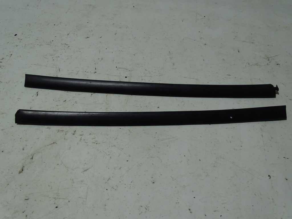 фото №1, Молдинг прокладка двері перед ліва права chrysler grand voyager iv caravan