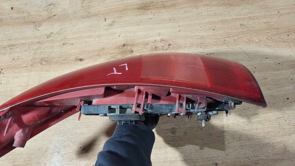 фото №9, Лампа левый задняя citroen c3 i 02- hb 5d