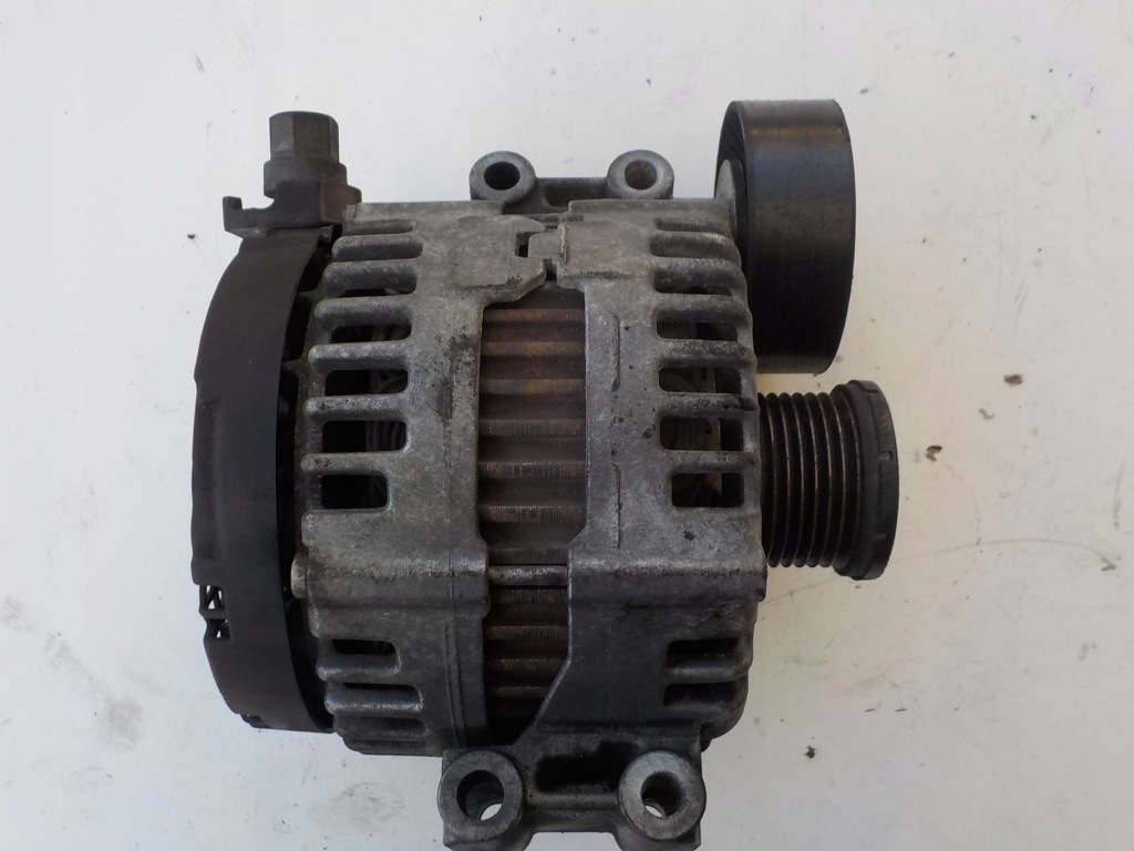 Купить Bmw e90 e91 2.0 бензин 170km n43 генератор 7550469