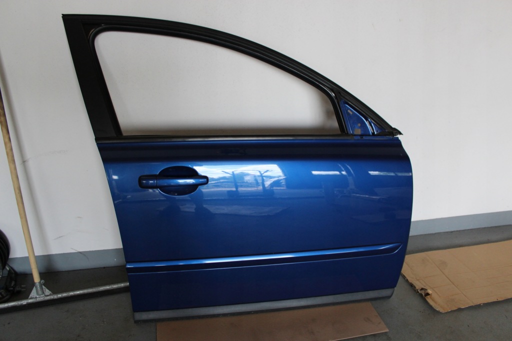 фото №1, Volvo v50 04-.. дверь правый перед europa 476-46