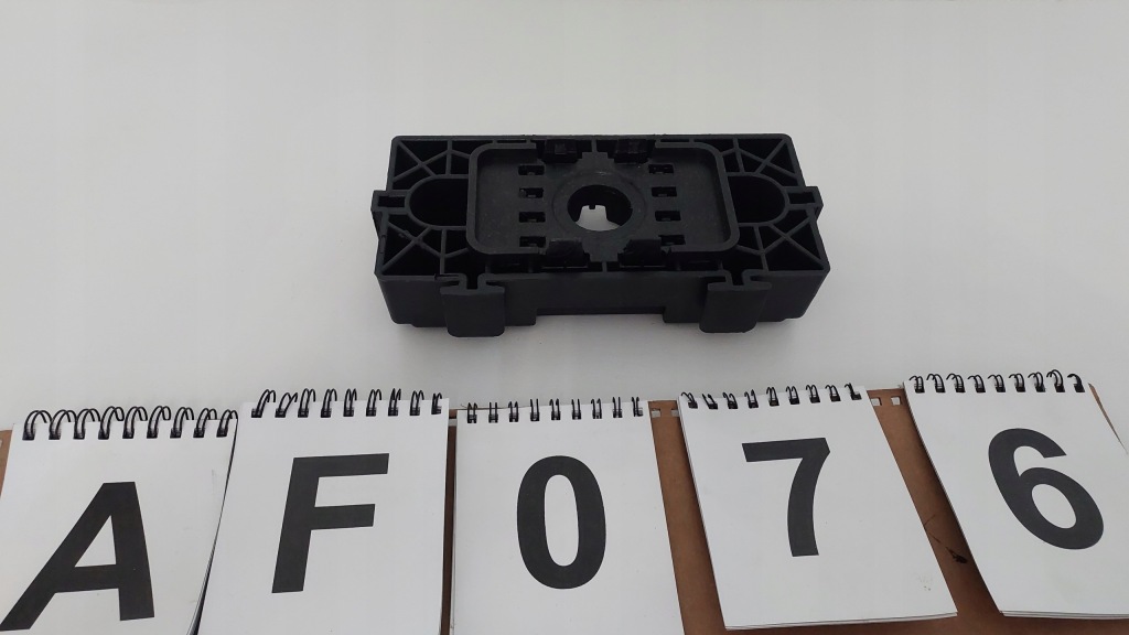 фото №5, Mercedes gle amg w166 опора тримач pod домкрат підйомник лівий задня nowe