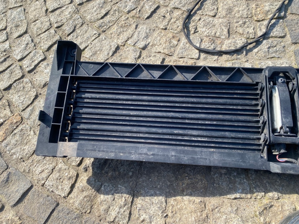 Купити Mercedes 247 b klasa gla шторка жалюзі повітропровід 2478854600 оригінал