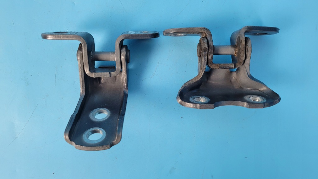 фото №12, Toyota rav4 v 19r 2.0 vvti петли дверь правый перед a046694 комплект