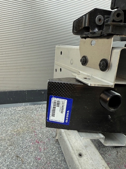 фото №6, Pas передний усилитель передний volvo xc60 ii оригинал