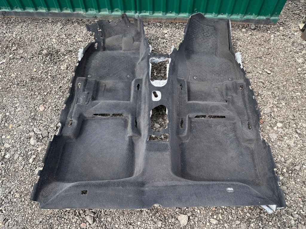 фото №1, Volkswagen passat b8 2016 килимок внутрішній