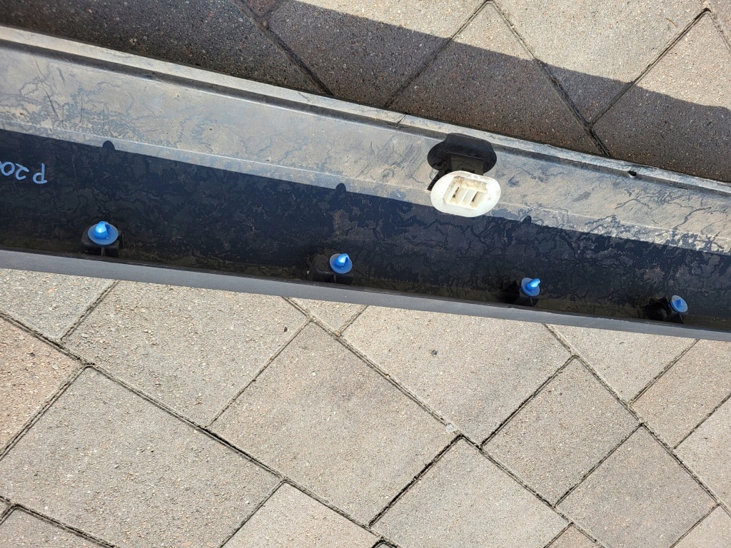 Молдинг поріг накладка ліва довга peugeot 2008 i 96781716xt Київ