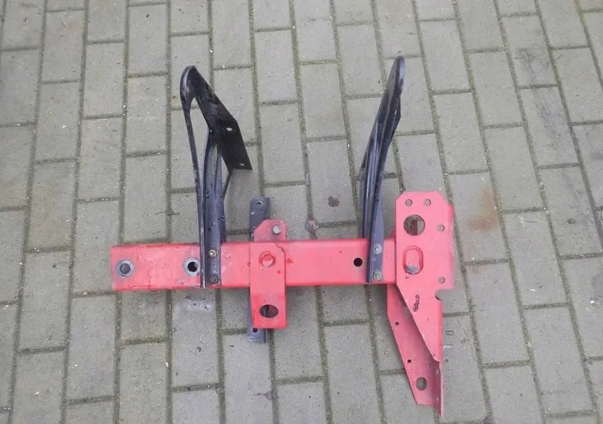 фото №1, Кронштейн кронштейн крила правого daf 105 xf