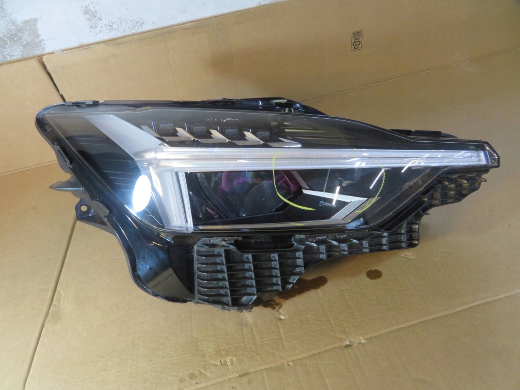 Купить Лампа правый перед polestar ii 2 p32404656 full led