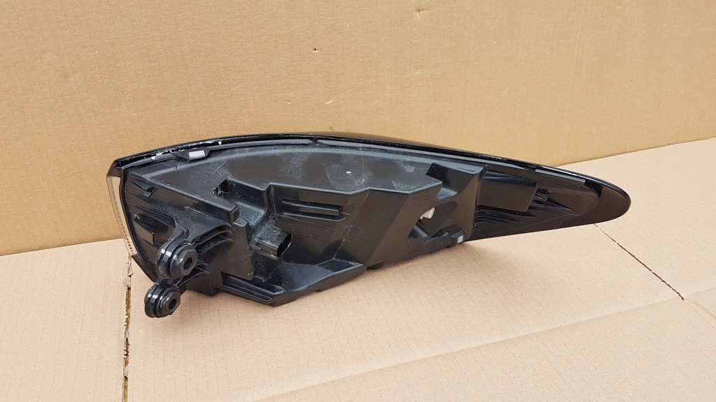 фото №8, Лампа задняя левая vw id4 id.4 led