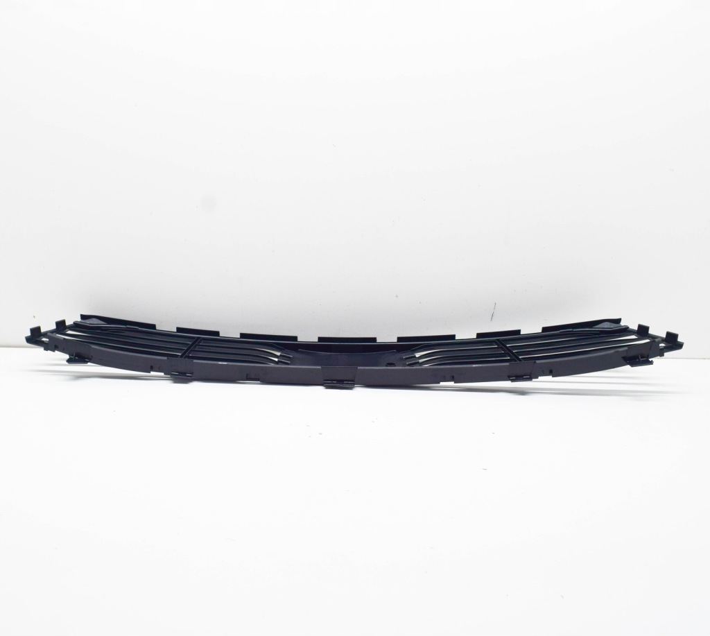 Купить Bmw 7 g11, g12 передний бампер, средняя решётка 7486831 51117486831