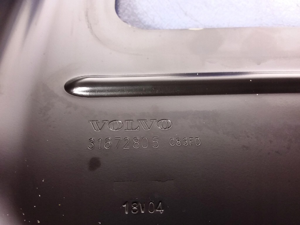 фото №4, Volvo xc60 ii защита стены перегородки 31672805