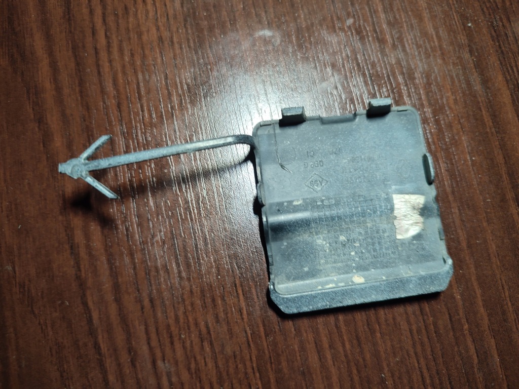 Заглушка фаркоп бампера задня renault clio 511657042r mag h Ціна