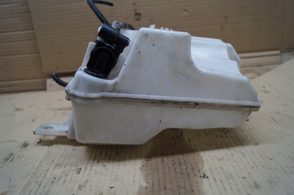 фото №6, Ford оригінальний номер bv61-17b613-ac бачок розпилювача помпа