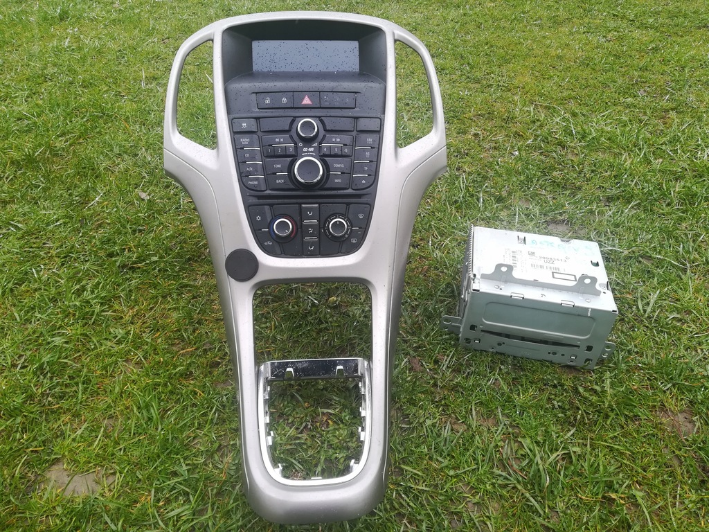 фото №1, Astra iv панель радио кондиционер экран рамка хром miesz