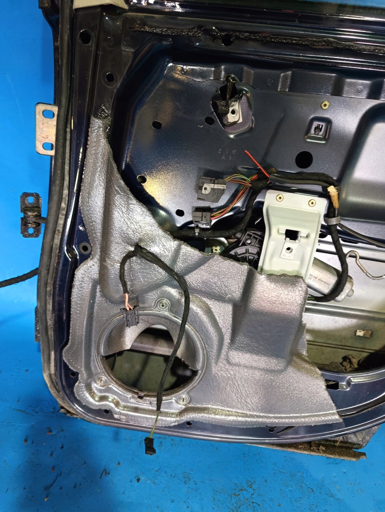 Двері праве задній задні mercedes c klasa універсал w203 07r. c359 Київ