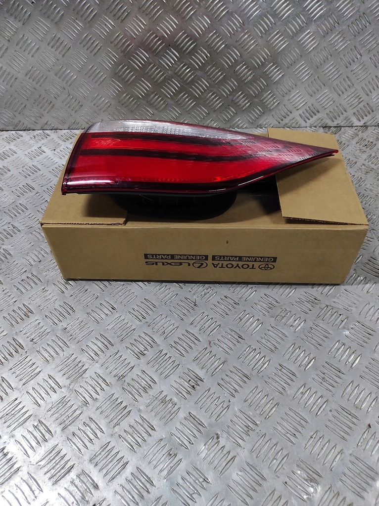 фото №6, Toyota sienna 2018 лампа задняя задняя крышка багажника крыло