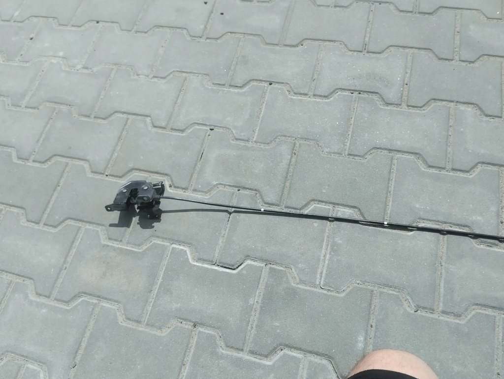 фото №5, Polestar 2 замок капот крышки передней kompletny тросы