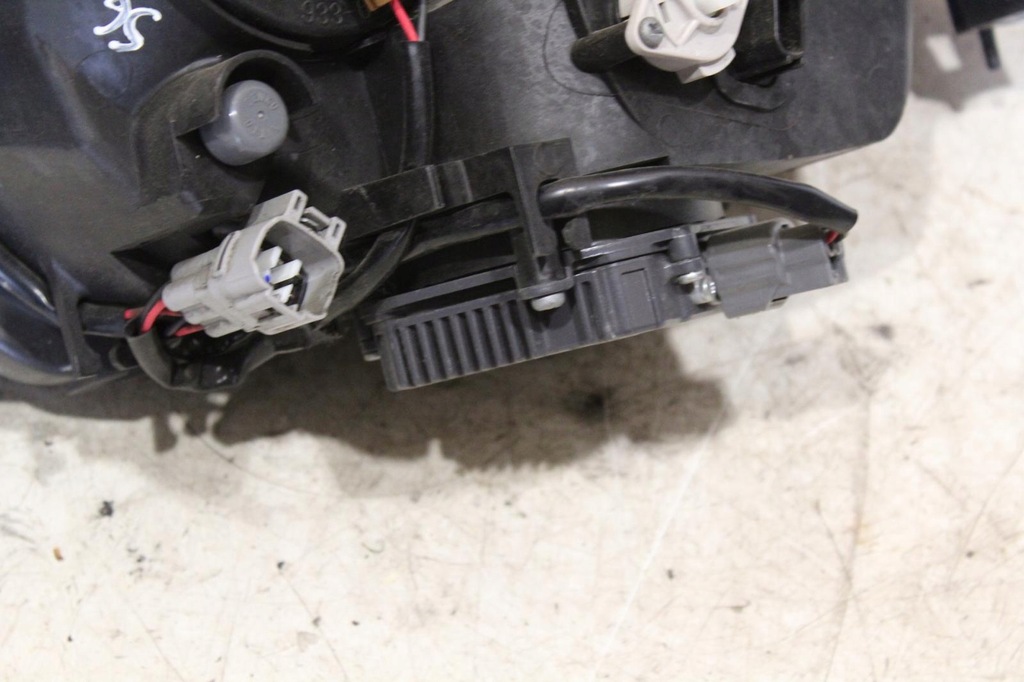 фото №9, Лампа передняя правая subaru forester ii sg lift ксенон eu