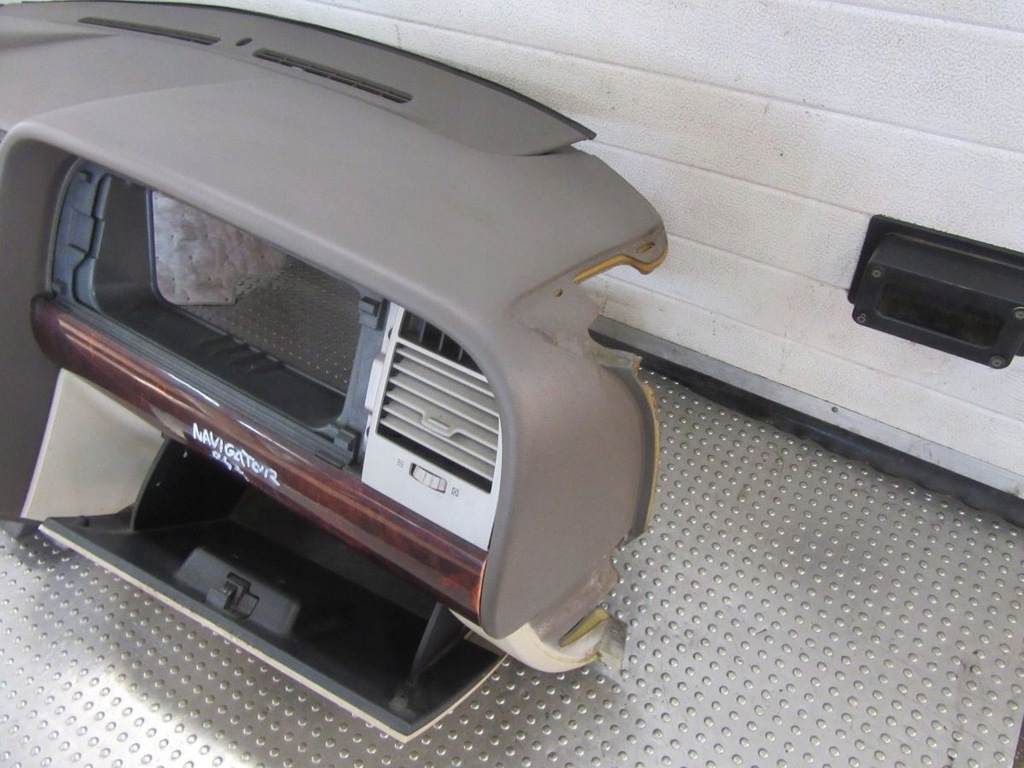 фото №8, Navigator ii 2004 приборная панель приборная приборная панель kpl