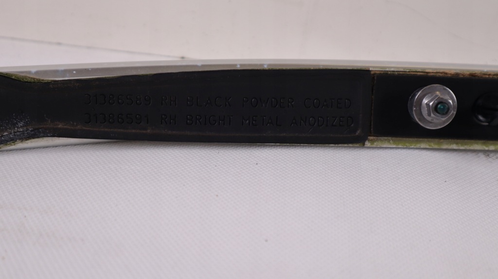 Купити Volvo v90 рейлінги дахові 31386588, 31386589