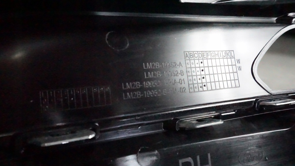 Ford galaxy mk4 lift 19- решітка бампера права lm2b-19952-a Зі Шроту