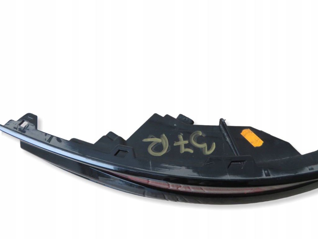 Молдинг рамка фара противотуманная бампера задняя правая  задний q6 e-tron-remo Доставка