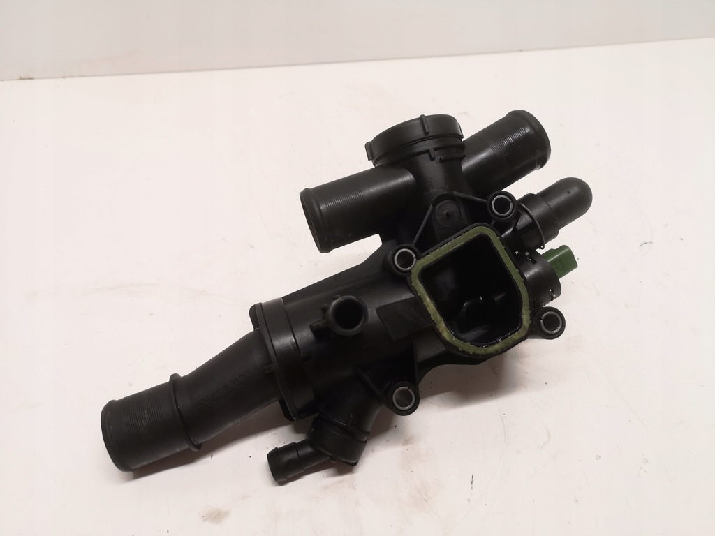 фото №8, Peugeot 407 04-11 2.0hdi rhr корпус термостата