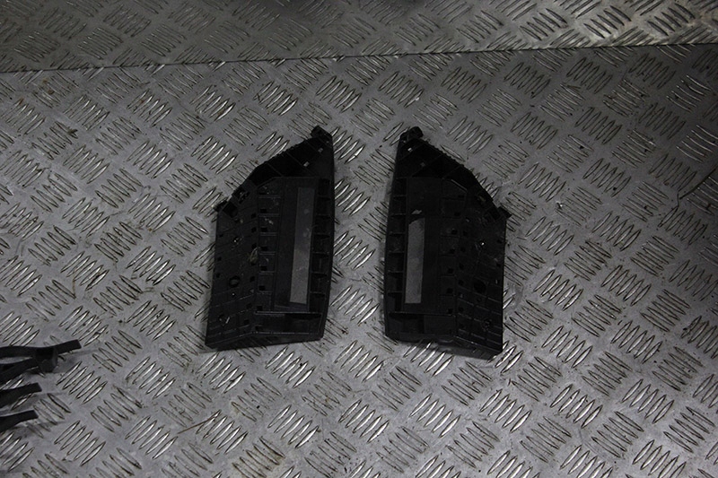 фото №1, Infiniti q60 направляющая бампера кронштейн правое левая