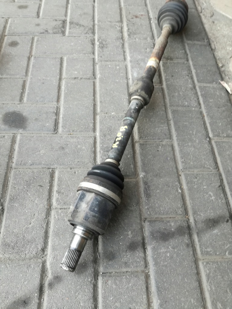 фото №2, Kia sportage ii 2004 - 2010 rok 2.0b приводной вал правая 2wd механическая коробка передач