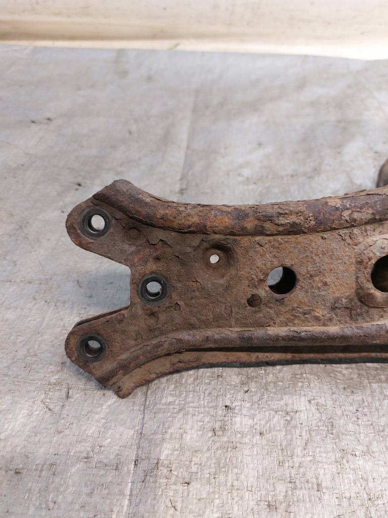 фото №9, Кронштейн важіль лівий перед skoda fabia i