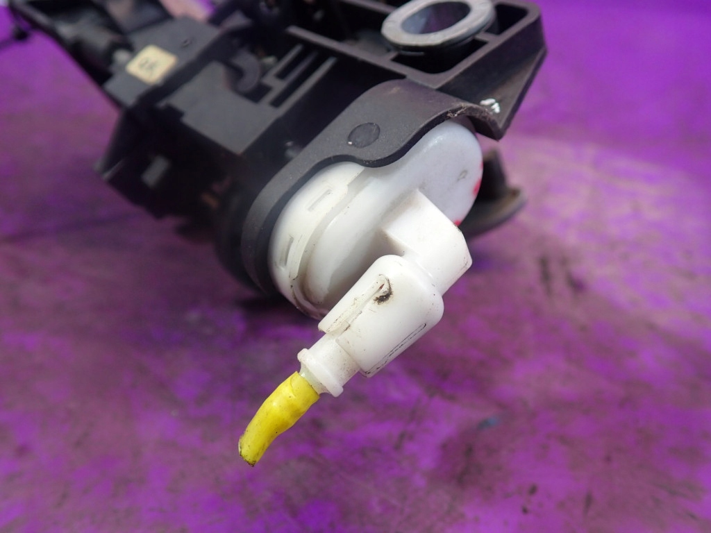 Mercedes a-klasa w168 hb 5d 97-01 ручка задний  крышки багажника вкладка в Украине