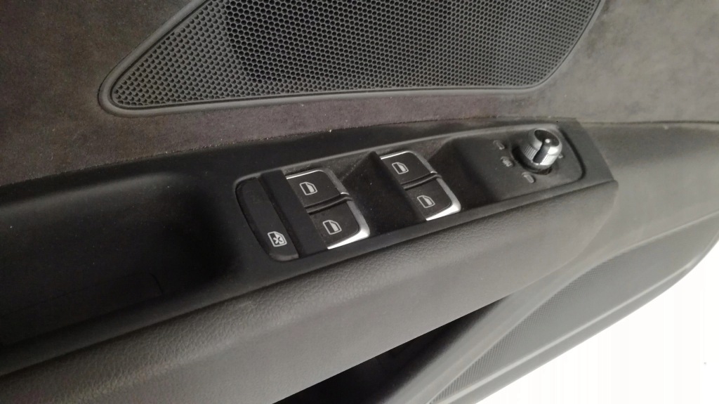 фото №4, Audi a8 4h обивка дверь левый перед alcantara